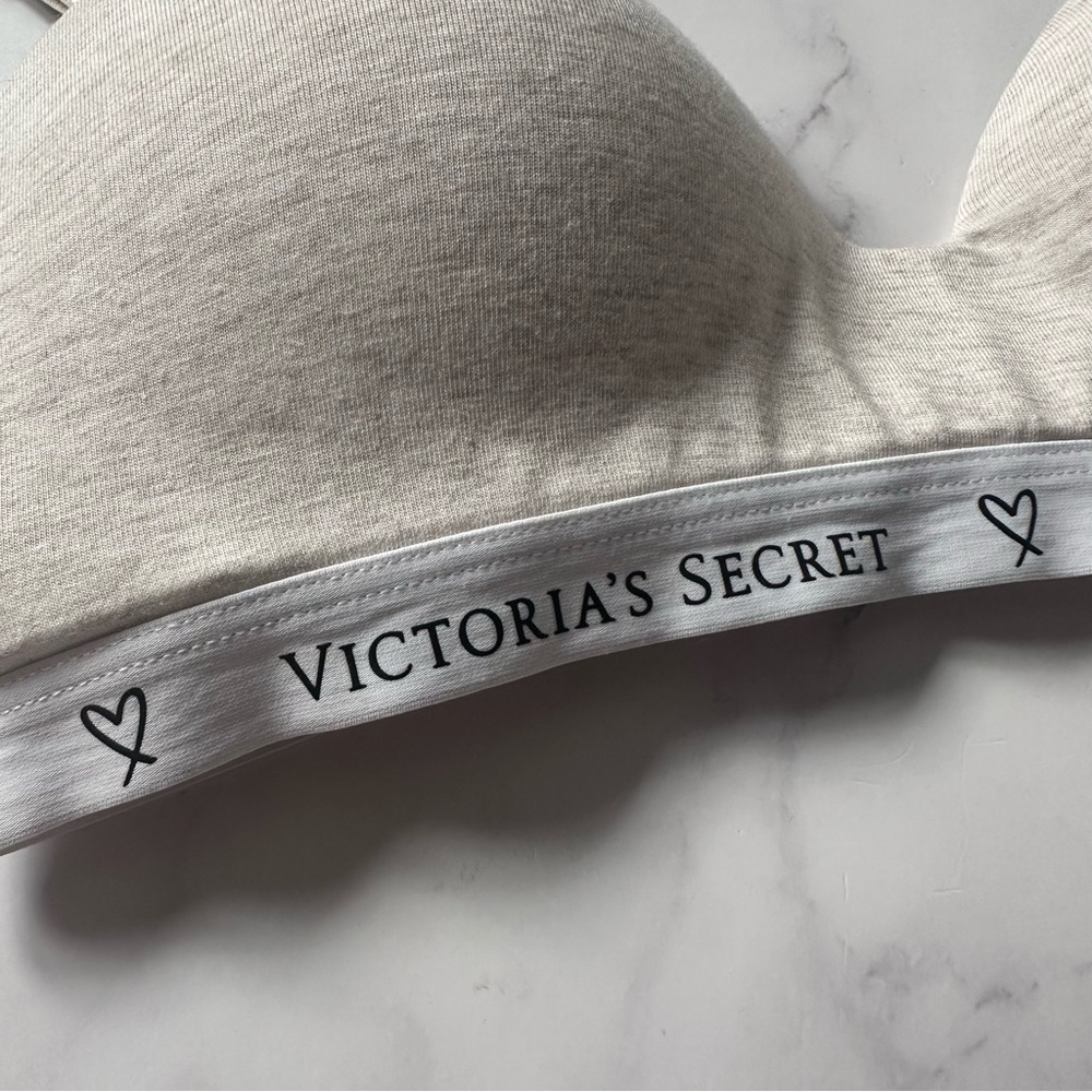 Victoria's Secret US 32C Light Beige T-Shirt Lightly Lined Wireless Bra - Picture 7 of 15